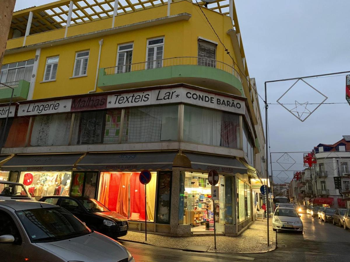Lar Dois Coracoes Hostel Alges Ngoại thất bức ảnh