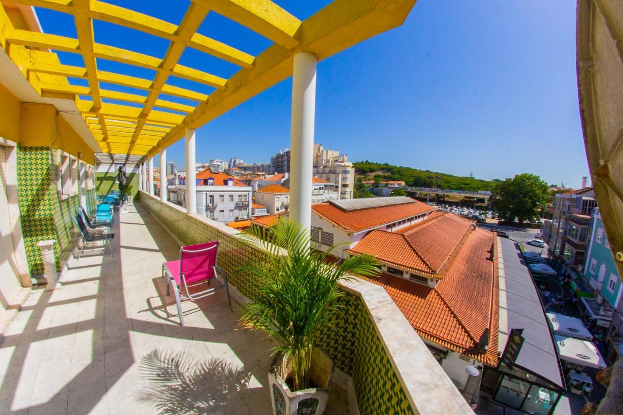 Lar Dois Coracoes Hostel Alges Ngoại thất bức ảnh