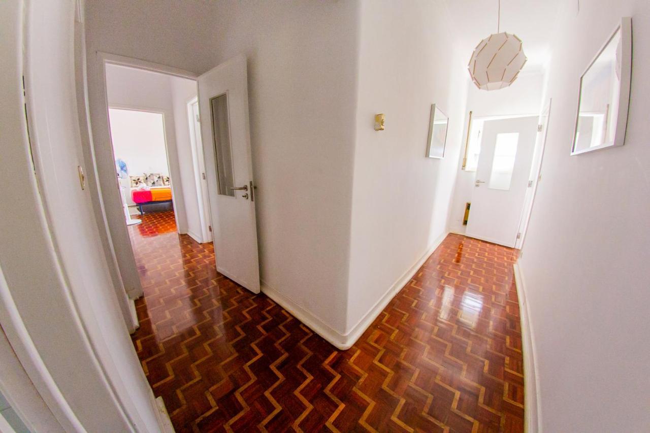 Lar Dois Coracoes Hostel Alges Ngoại thất bức ảnh